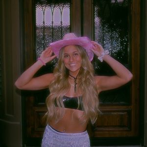 Meet your Posher, Kennedy